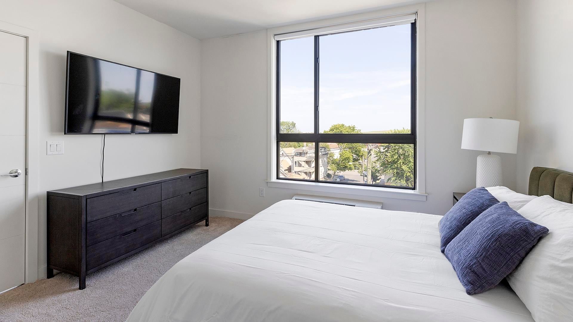 Amazing 2BD, Courtyard, Rooftop Lounge Amazing 2BD, Courtyard, Rooftop Lounge