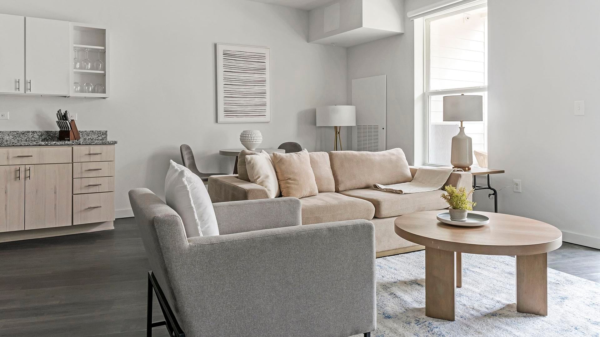 Beautiful 1BD, Game Room, Clubhouse