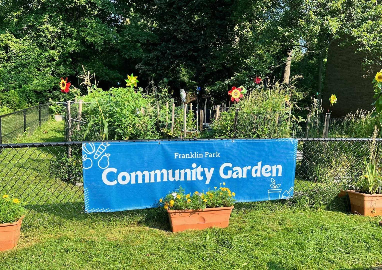 Stylish 2BD, Pool, Gym