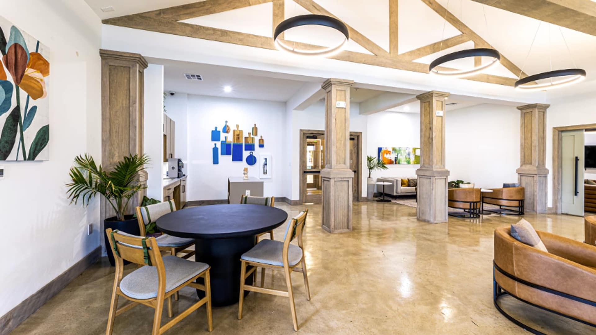 Incredible 1BD, Courtyard, Gym