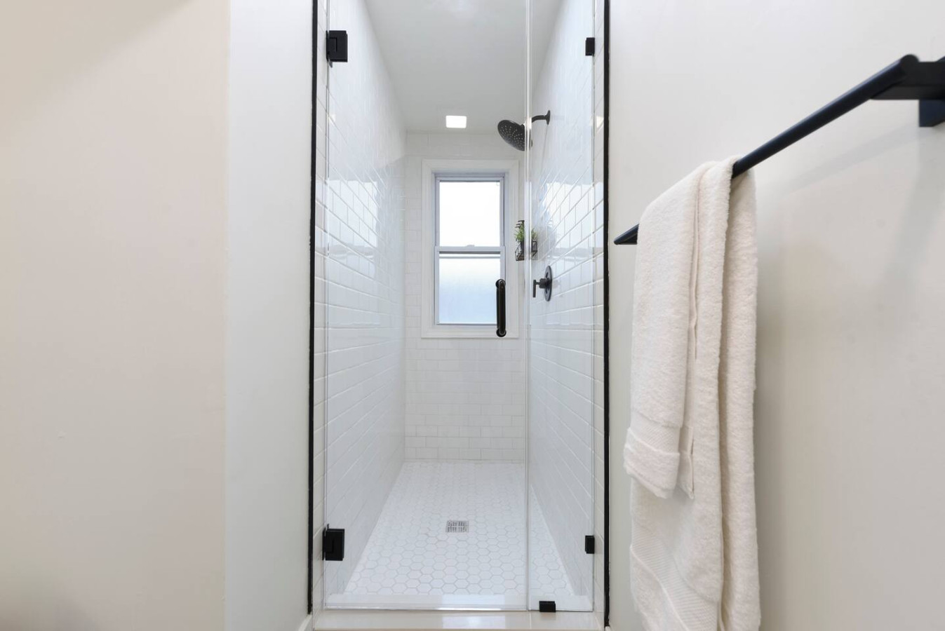 Rooftop Deck | 3 King Suites | Soaker Tub