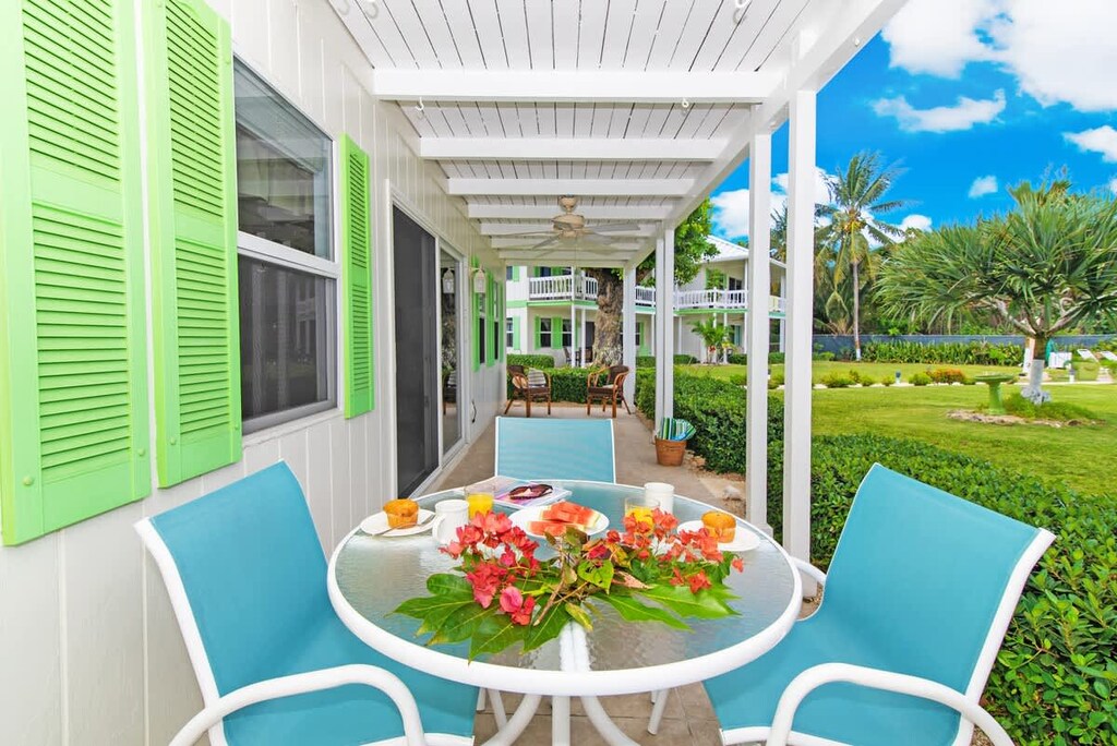 Cocoplum #5 - Outdoor Patio