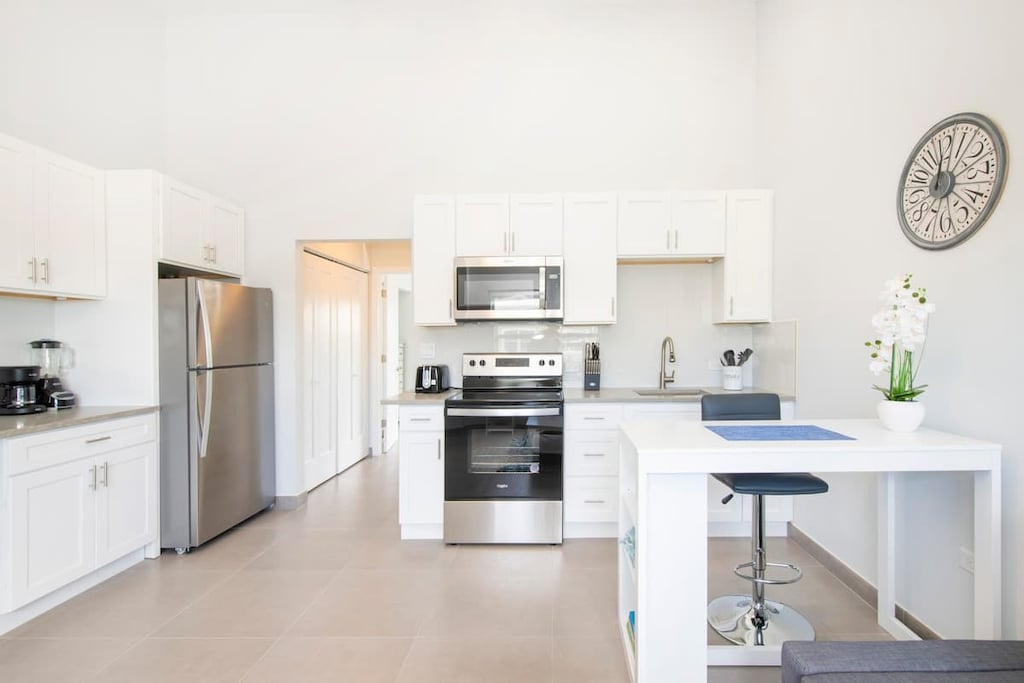 Summertime Suites 54 Kitchen area