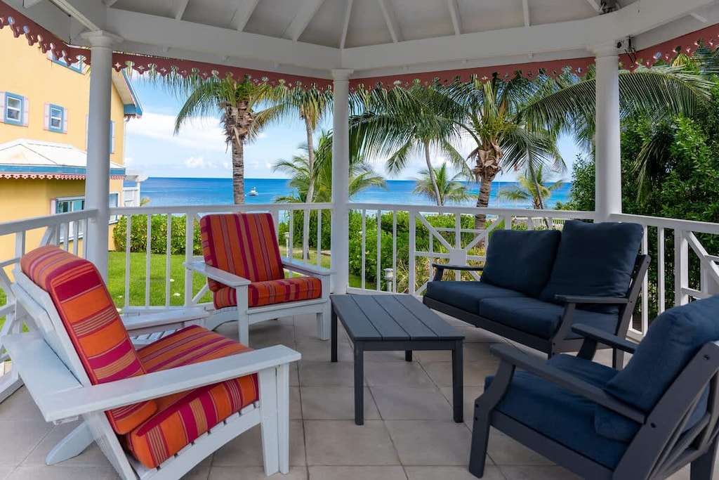 Coconut Bay #116 - Outdoor Patio