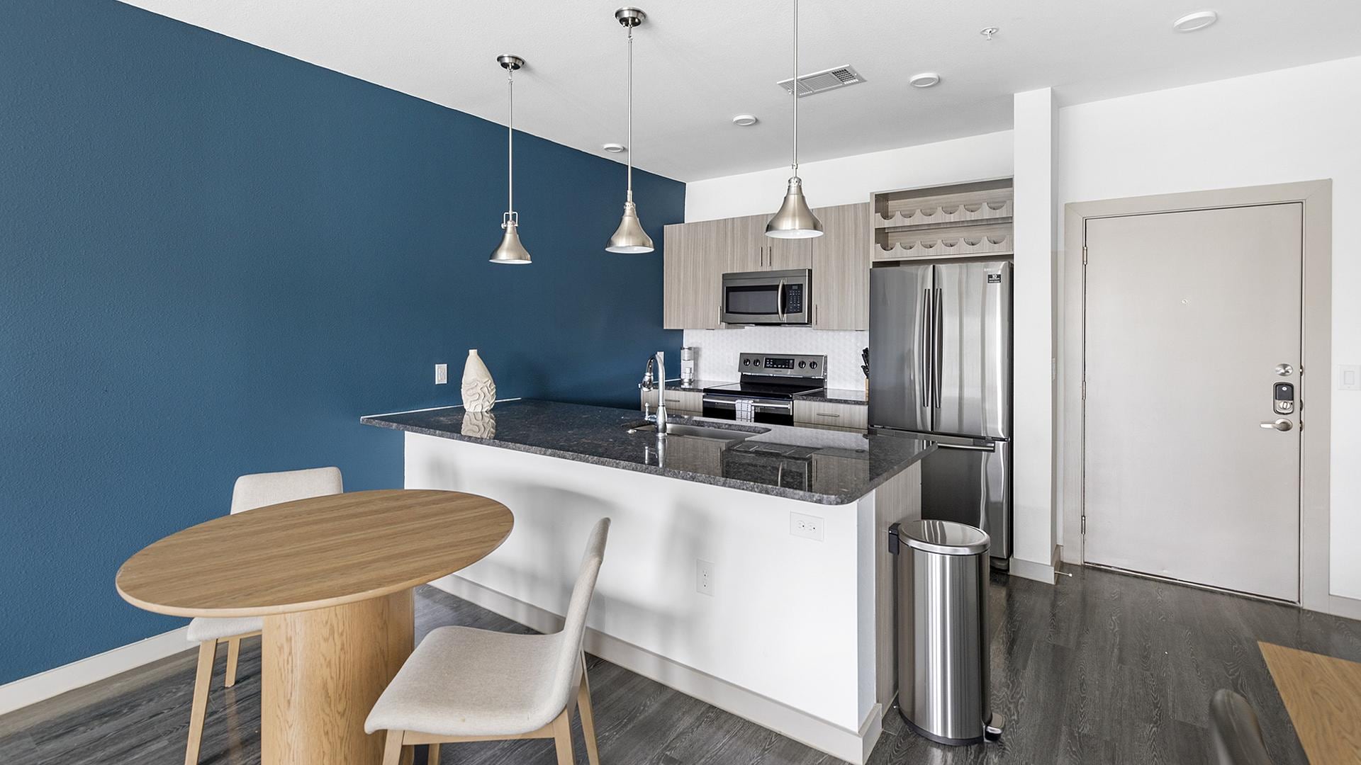 Amazing 1BD, Pool, Gym