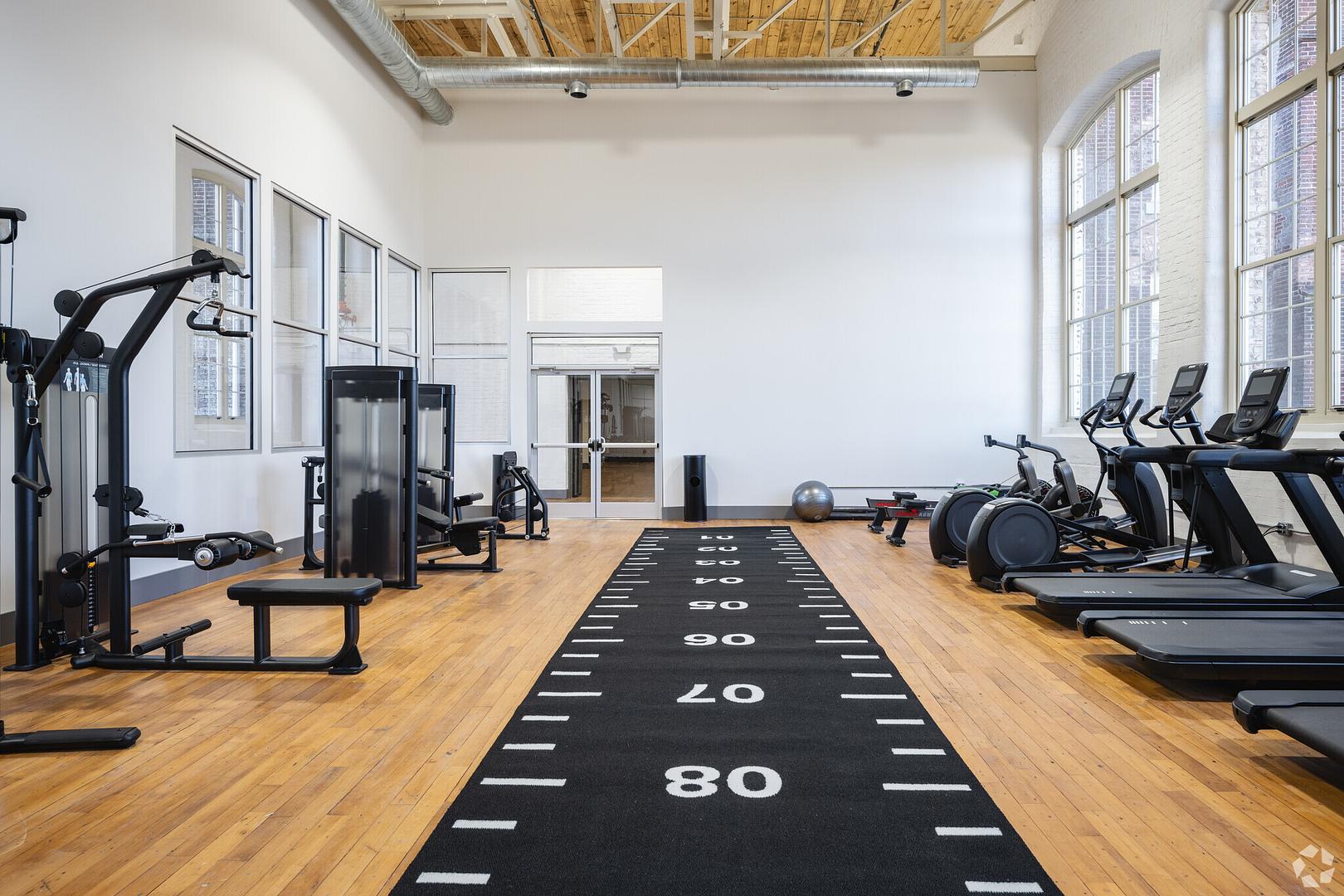 Chic 2BD, Gym, Yoga Studio