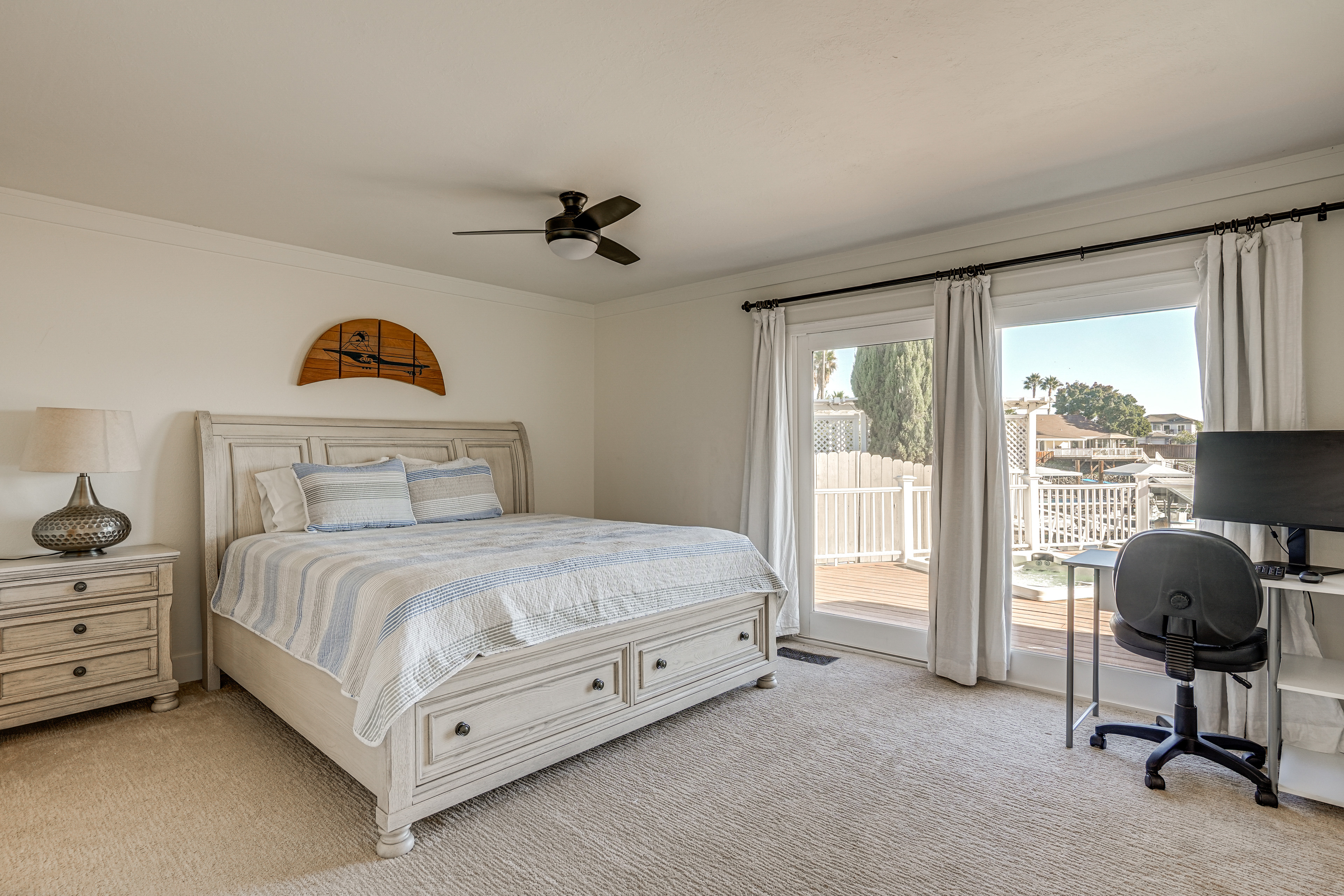 Waterfront Discovery Bay Paradise w/ Hot Tub!