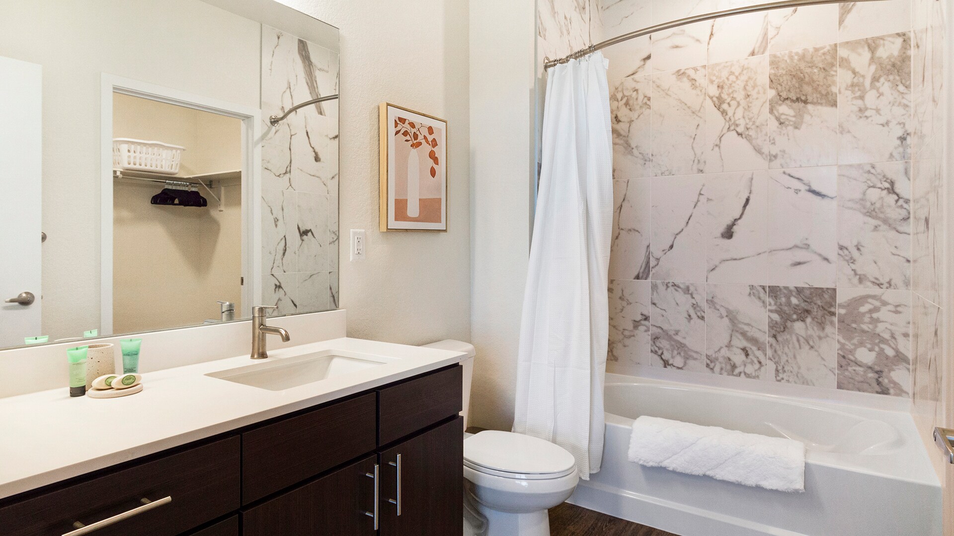 Chic 2BD, Gym, Yoga Studio Chic 2BD, Gym, Yoga Studio