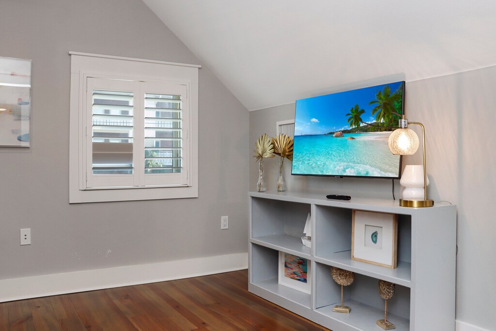 Bedroom 2 - Bunk Room TV