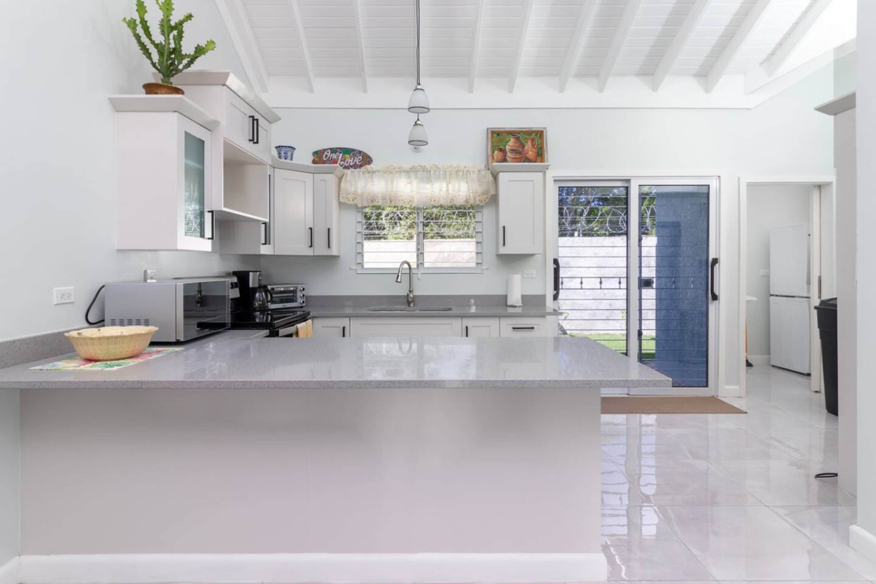 Draxhall Beach Access Gated Community Full Air Con