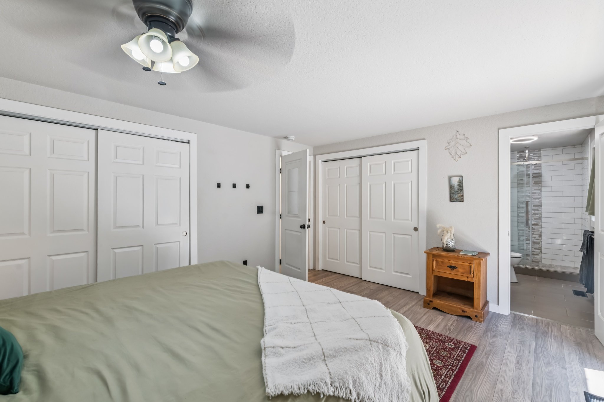 Modern Forest Escape Near Hikes & Lake Modern Forest Escape Near Hikes & Lake