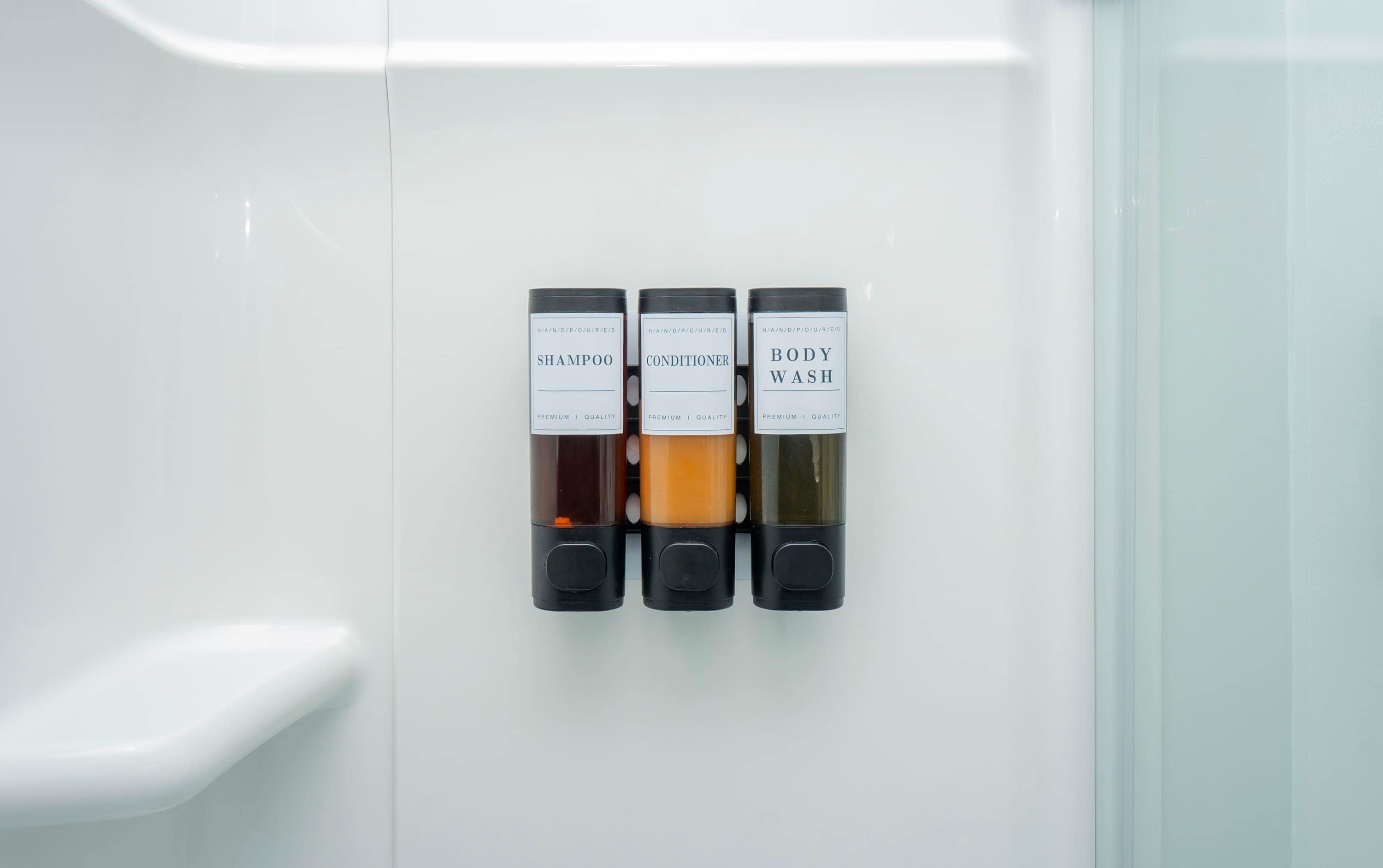 Jennifer's Stylish & Modern Broadway Getaway