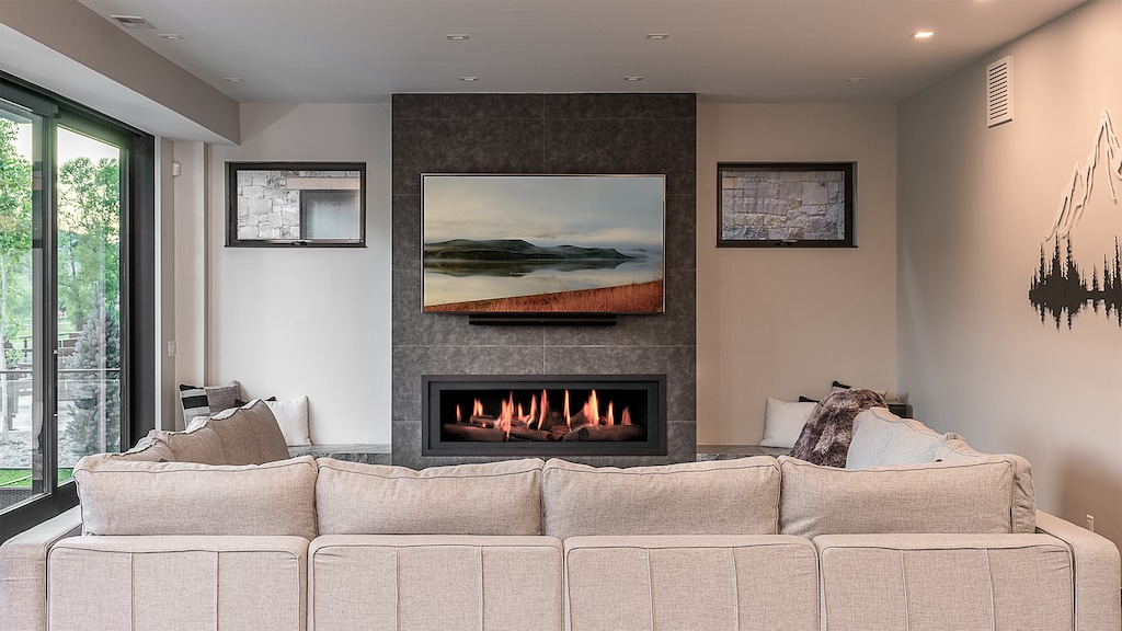 Great Room Fireplace, Main Level