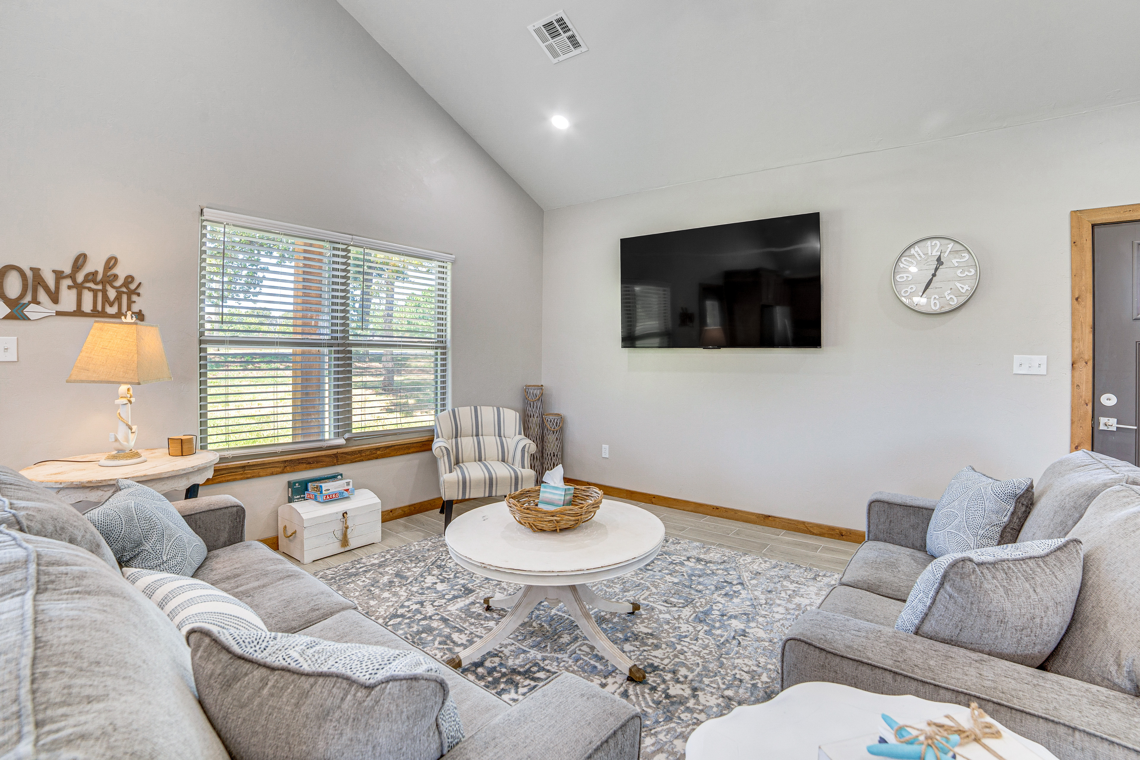 1 Mi to Lake Texoma: Expansive Outdoorsy Escape!