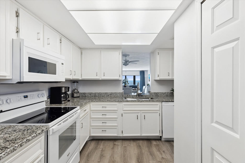 Clean & modern kitchen design