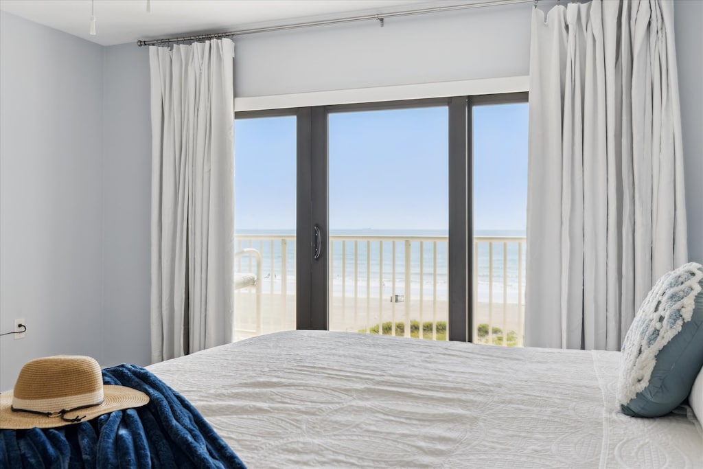 Wake up to waves in the master bedroom