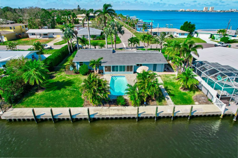 River House Retreat - AMI Locals