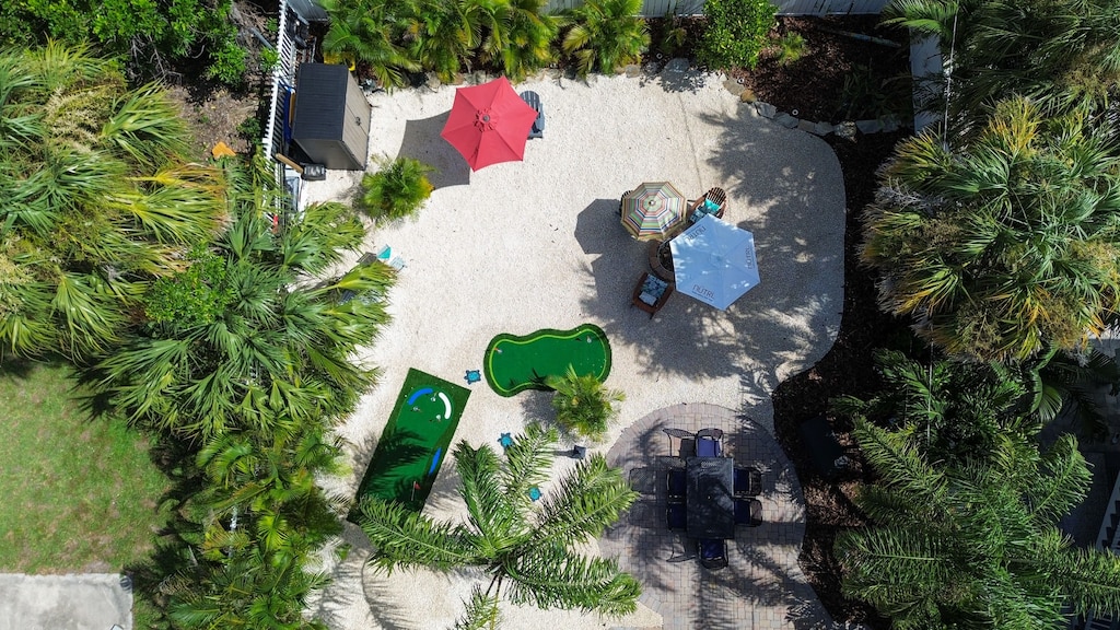 Awesome Backyard Space with Putt-Putt
