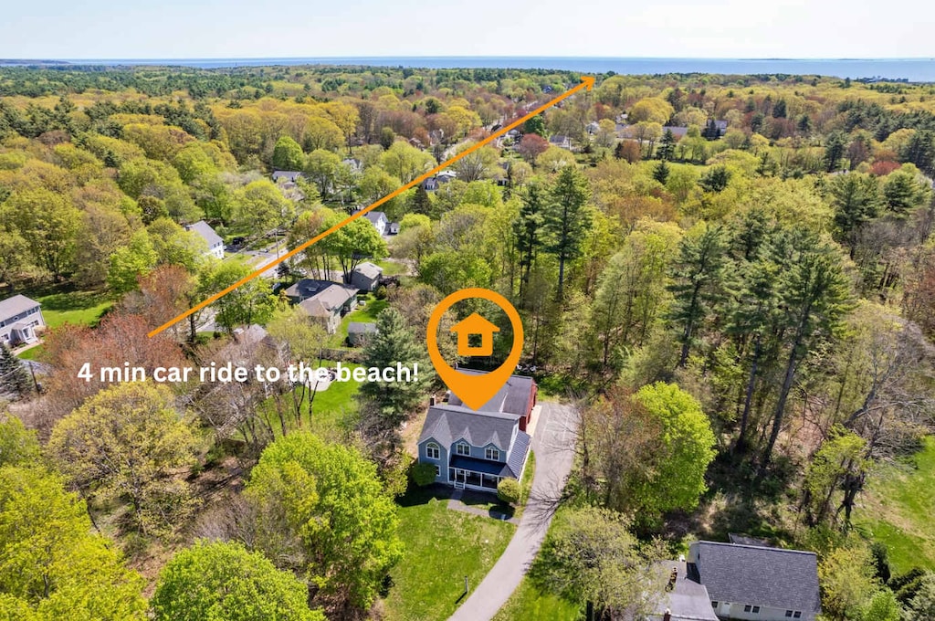 This home is located a short car ride to the beach! Just minutes from Pirates Cove in Rye