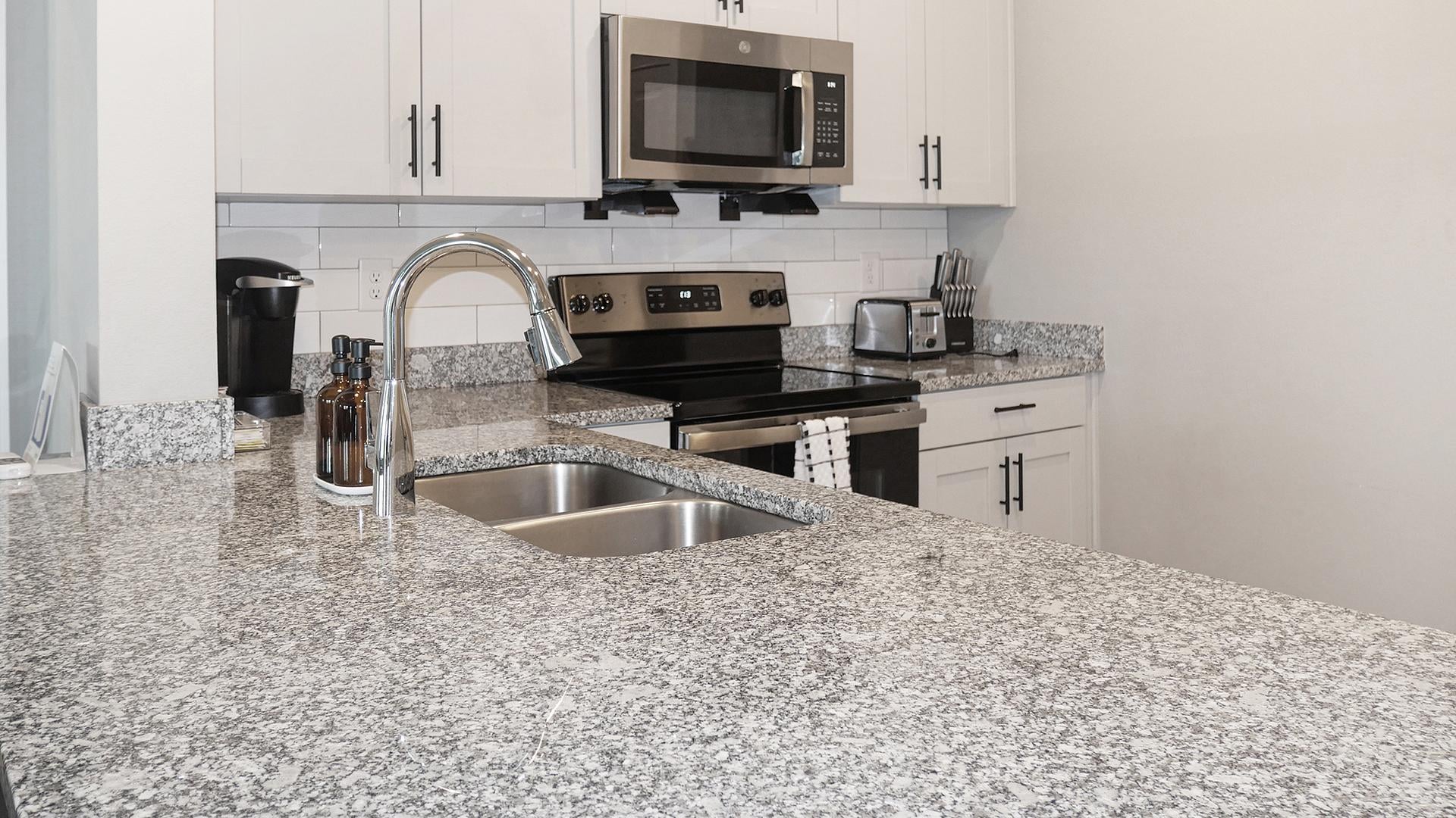 Beautiful 2BD, Yoga Studio, Gym