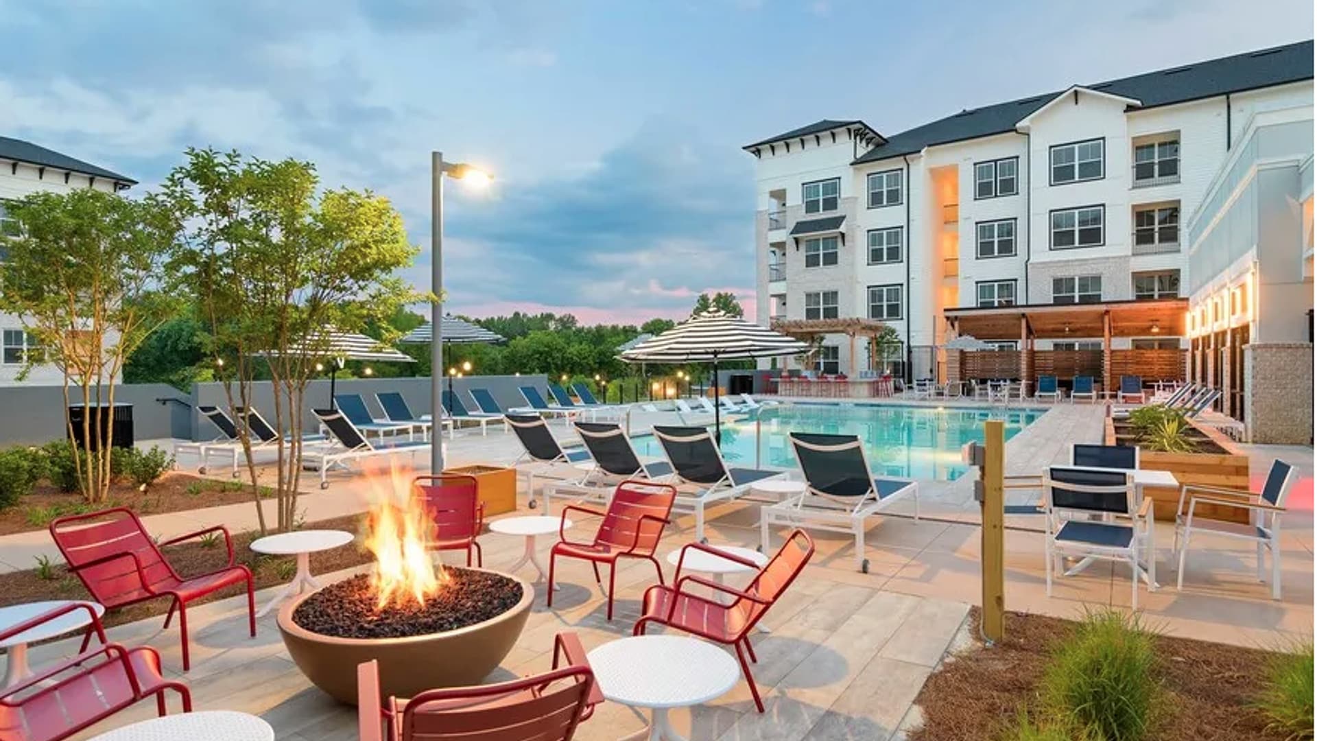 Amazing 3BD, Pool, Rooftop Lounge