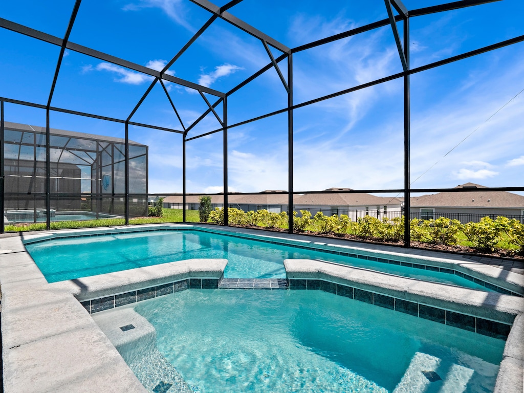 Luxurious Pool and Spa  (Pool/Spa Heat & Grill Rentals Available for Additional Fee)