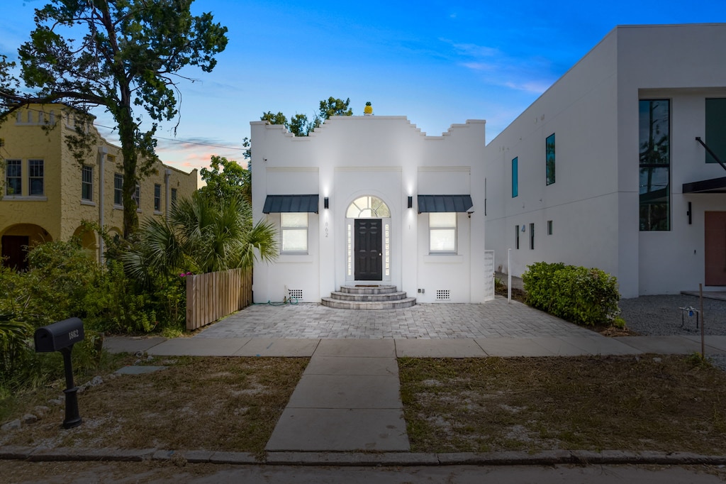 Welcome to the most charming house on the block! Our stylish exterior and easy-access parking make for a smooth and stress-free arrival. Your vacation starts the moment you pull up! 