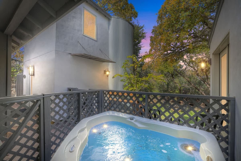 Hot tub for the Arbor Inn.