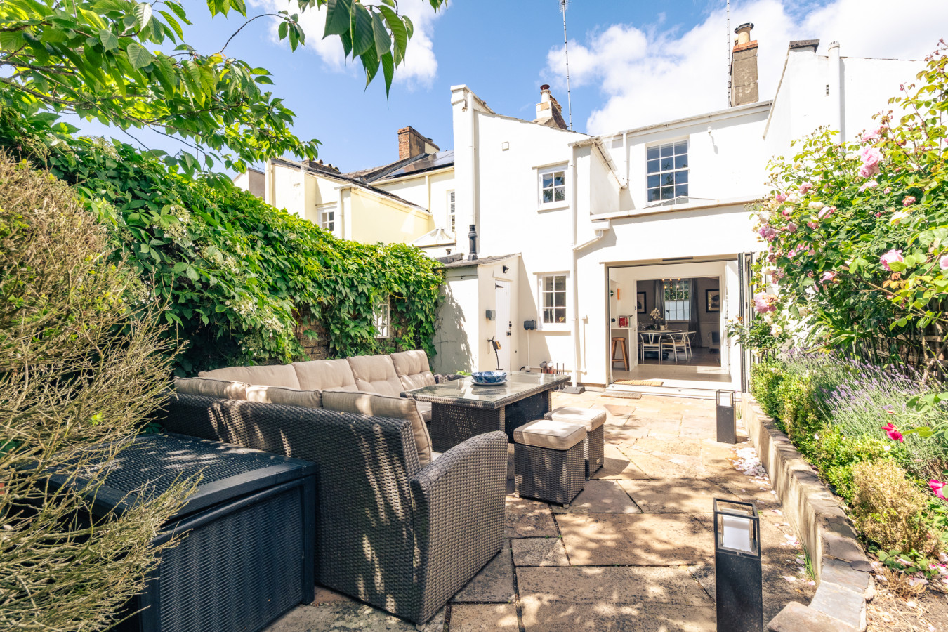 Stunning 4 Bedroom Cheltenham Townhouse