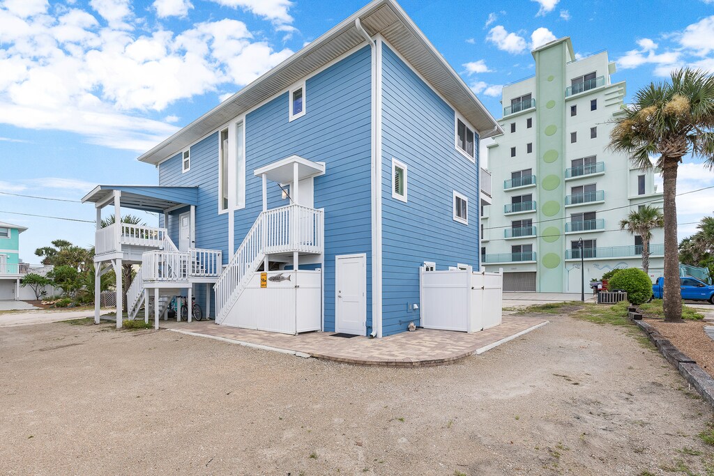 Front and Rear Entrance-One Level