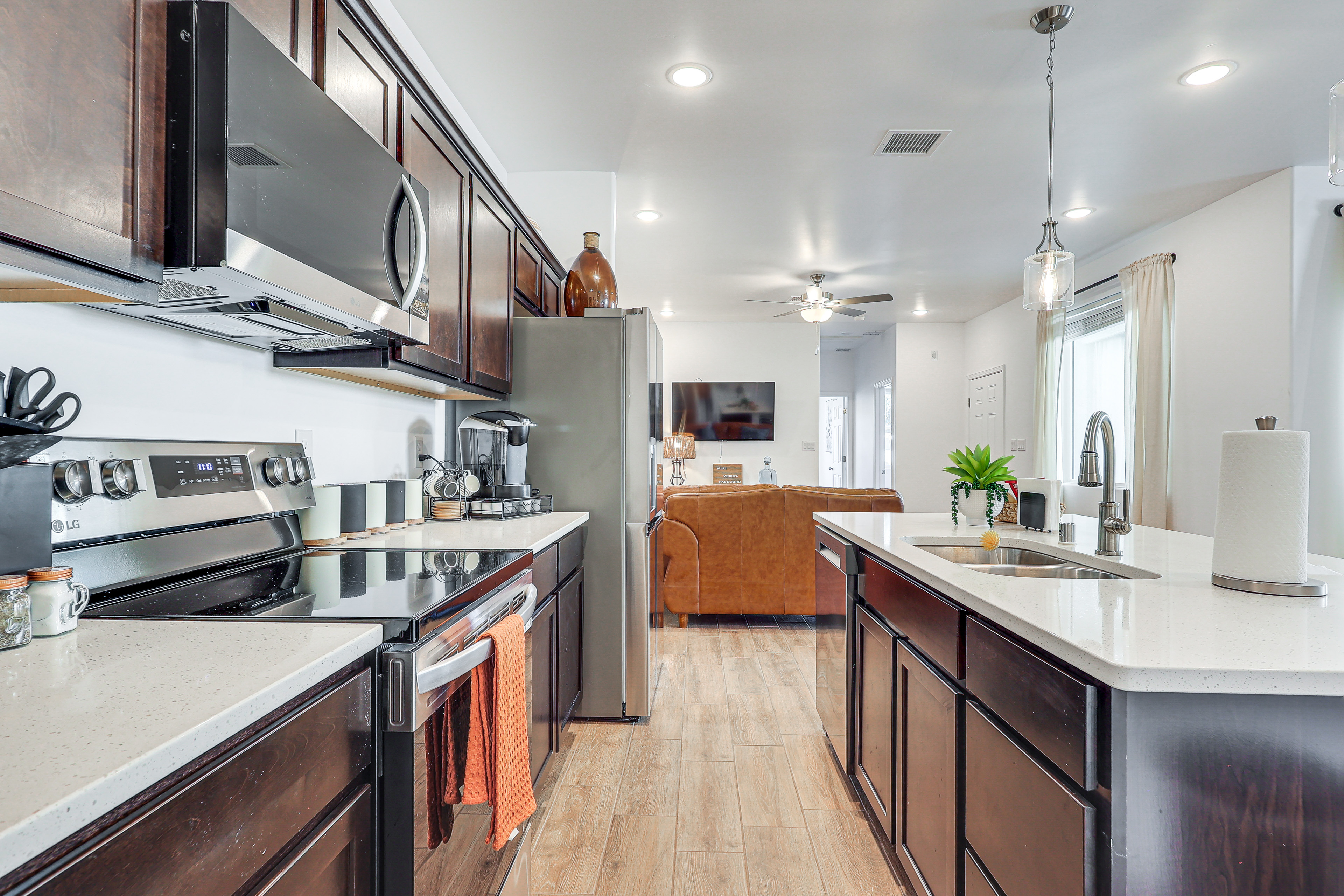 Home w/ Private Patio 10 Mi to Rio Grande!