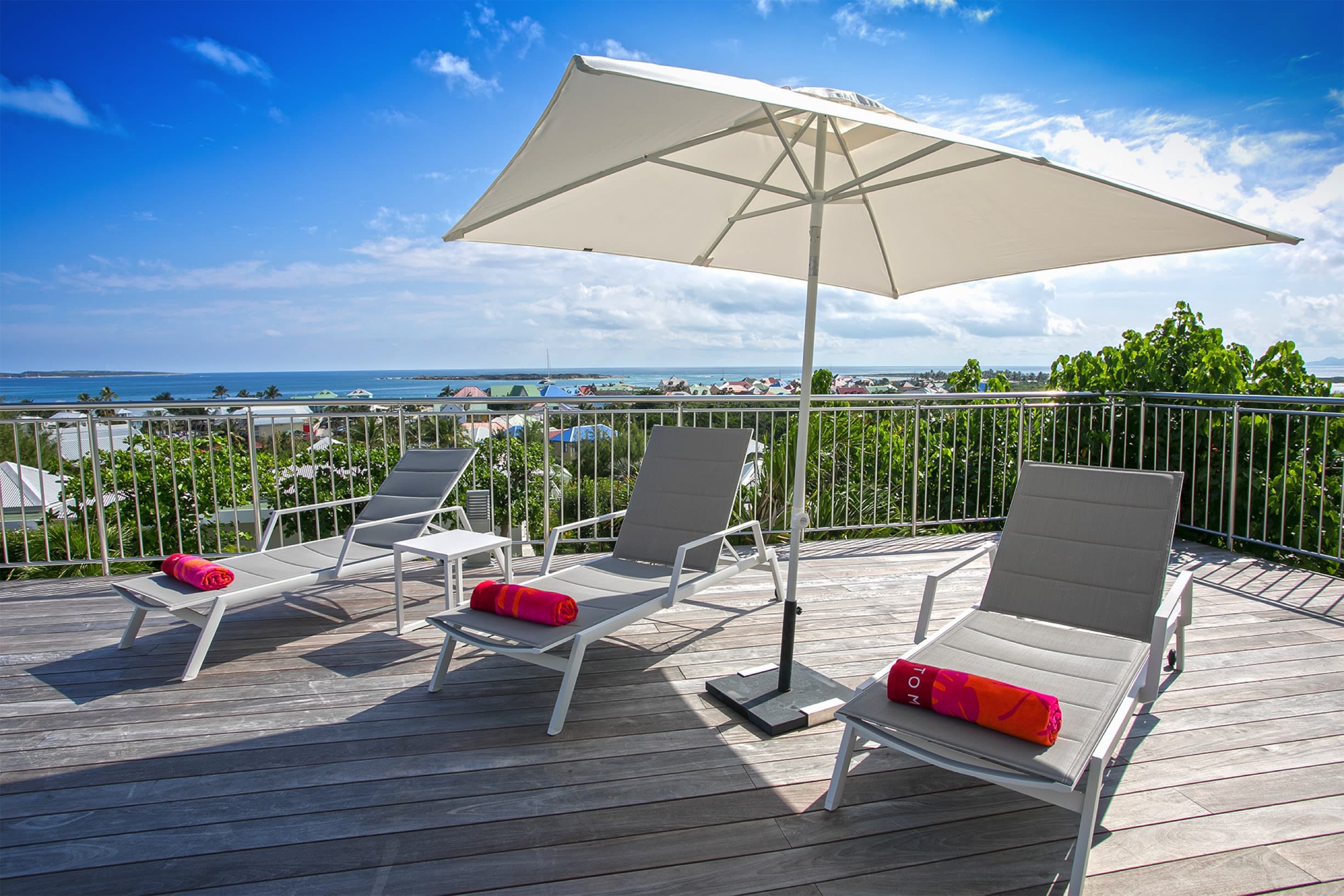 3 bedroom villa with sweeping sunrise views over the ocean 3 bedroom villa with sweeping sunrise views over the ocean