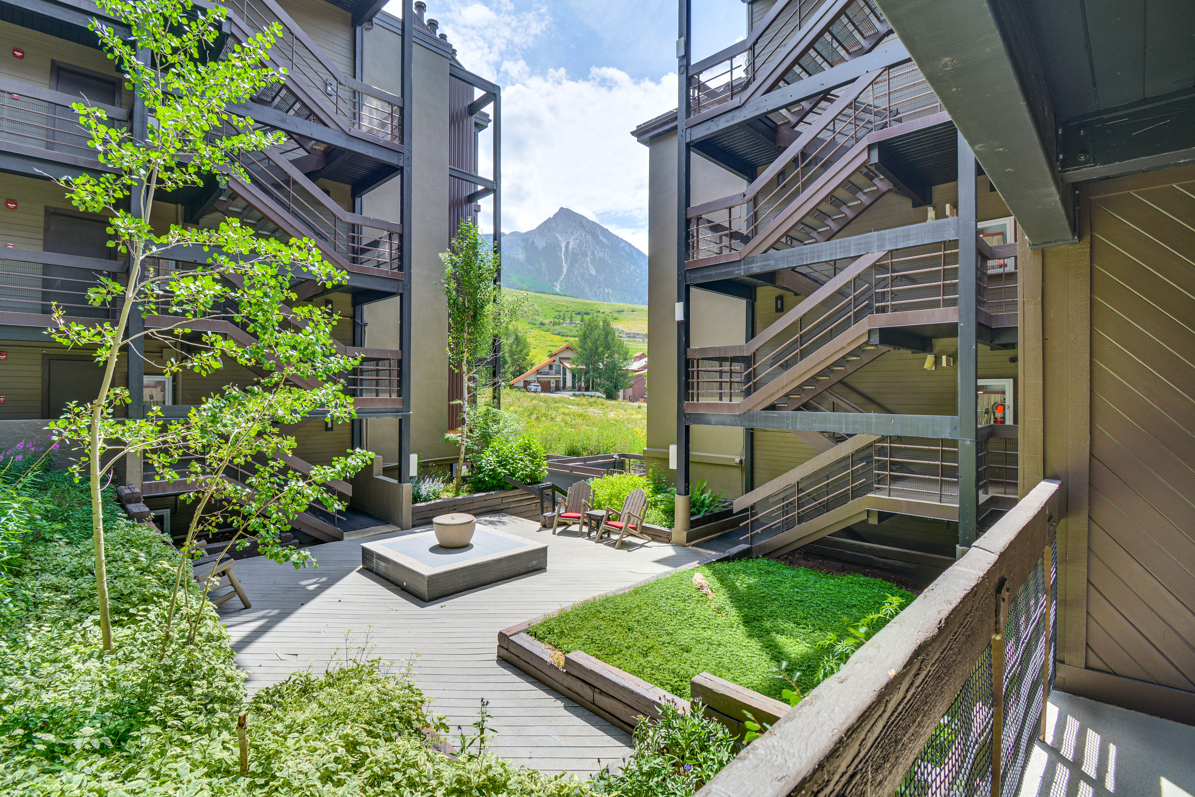 ‘The Love Shack’ - A Couple's Colorado Retreat!