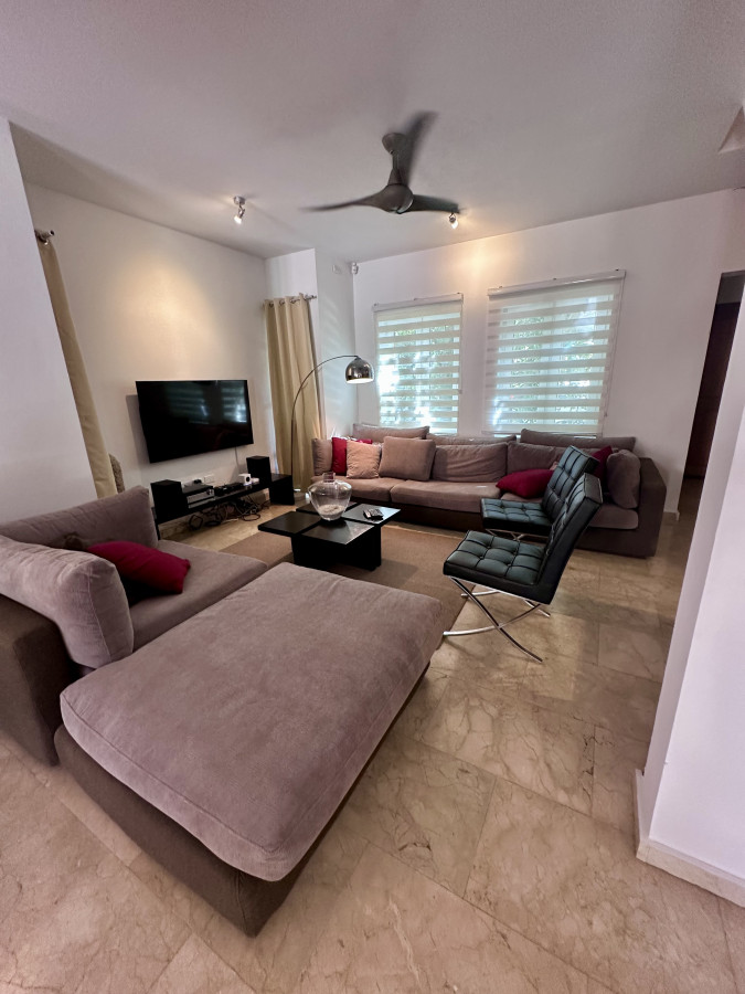 Large Villa with 6 bedroom with 6.5 bathrooms and private Pool 