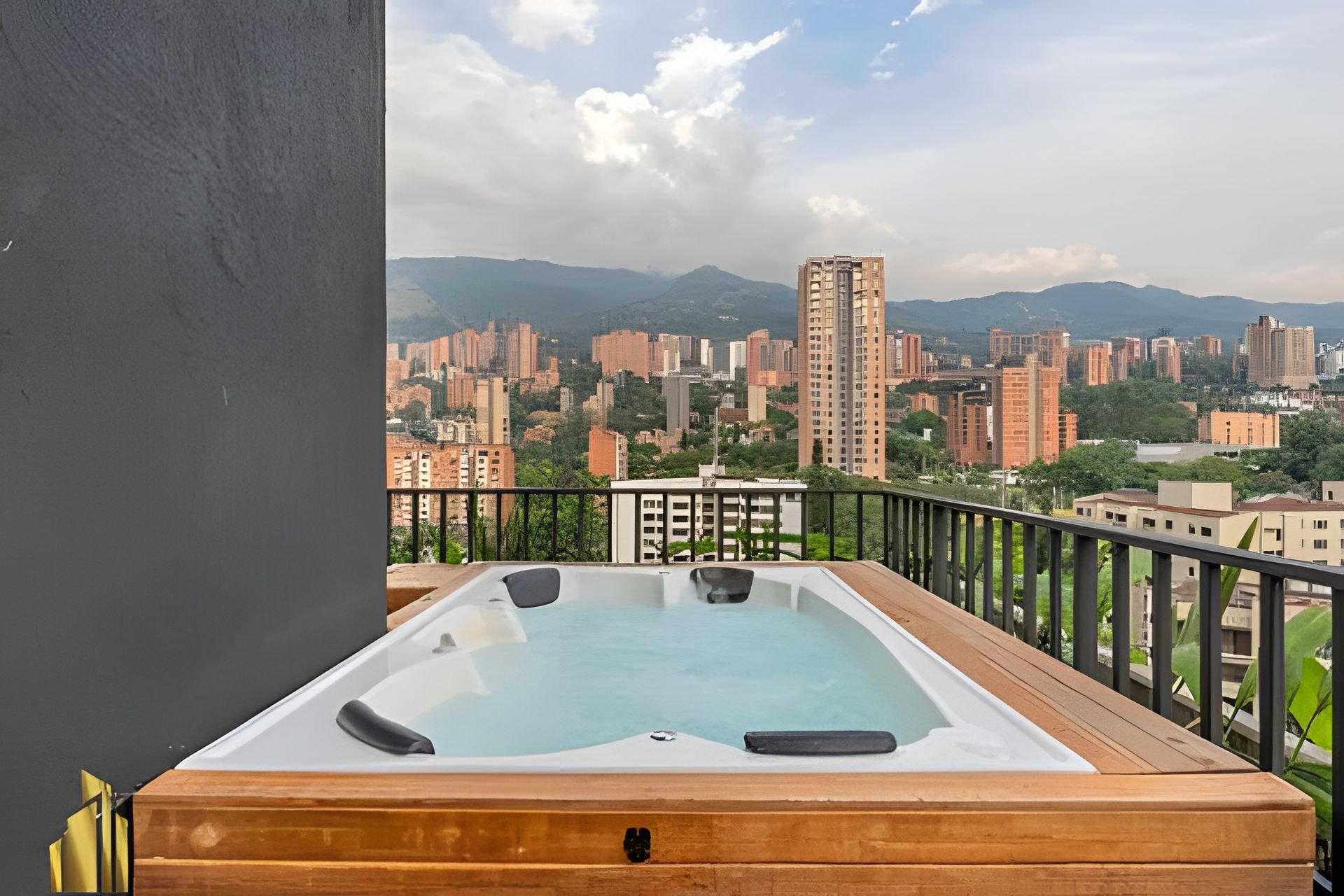 Morph 1602 - Luxury escape in Poblado/Jacuzzi/AC