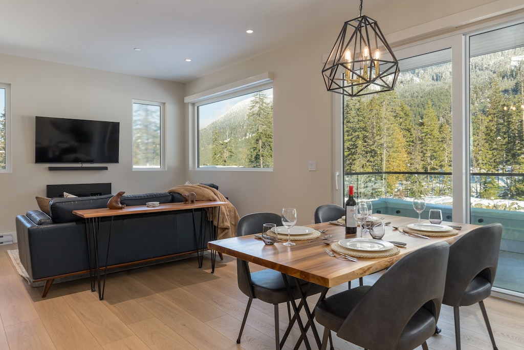 A brand new 2 Bedroom 1 Bath Suite