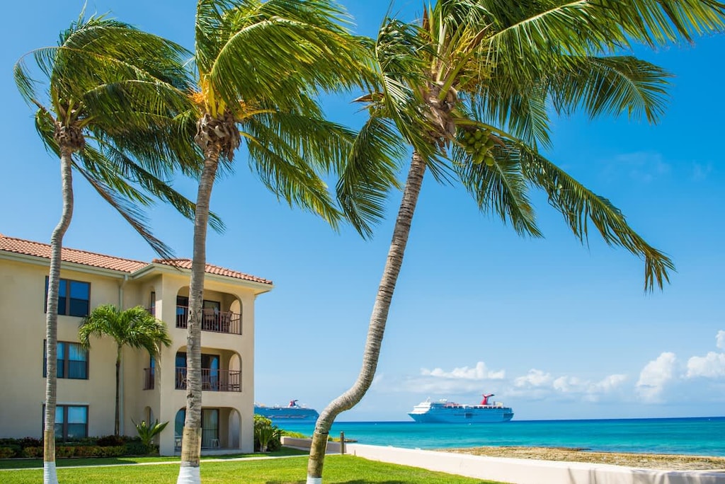 Georgetown Villa 202 - Beach