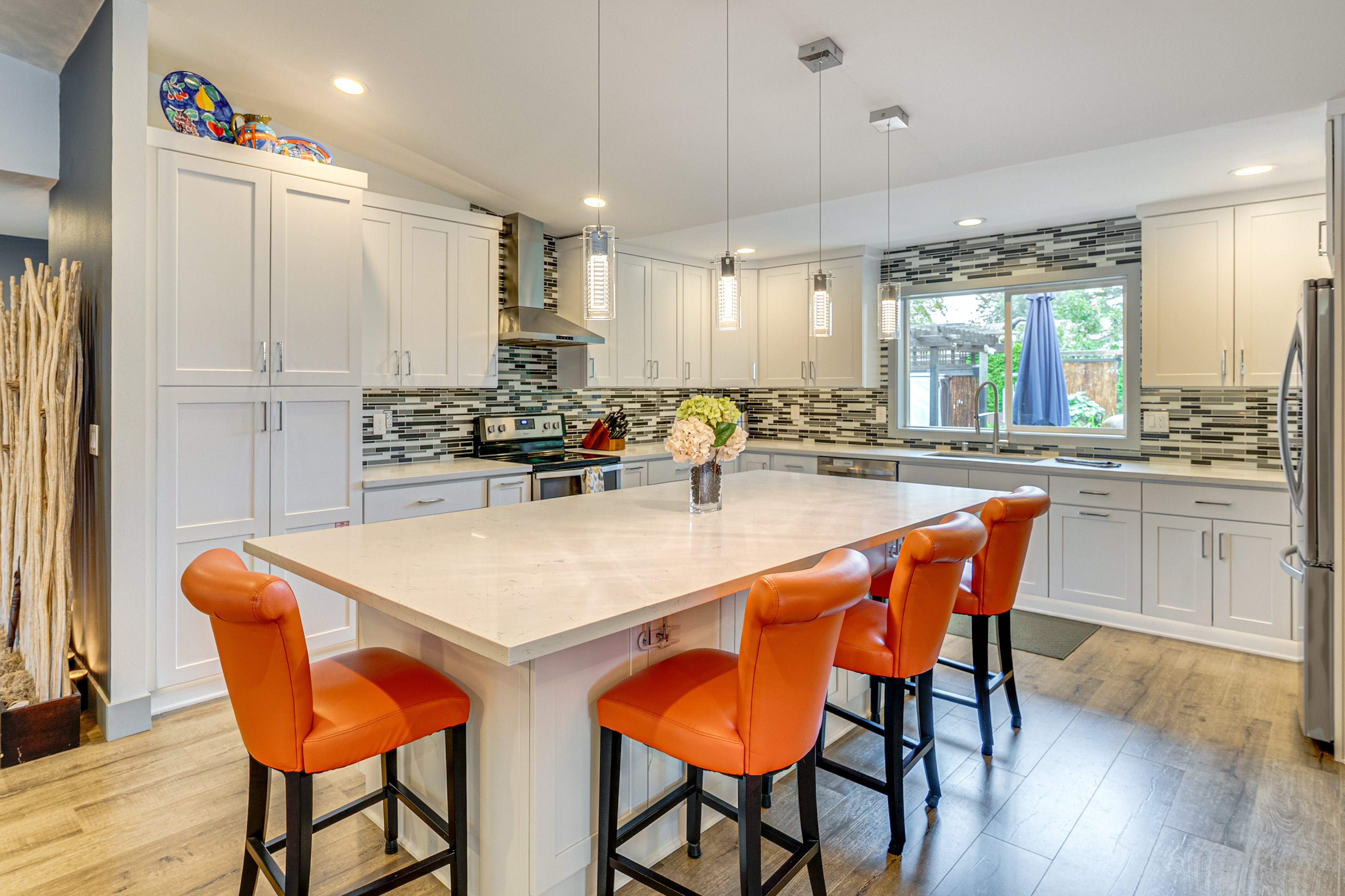 Amazing Outdoor Space! Everett Escape w/ Hot Tub