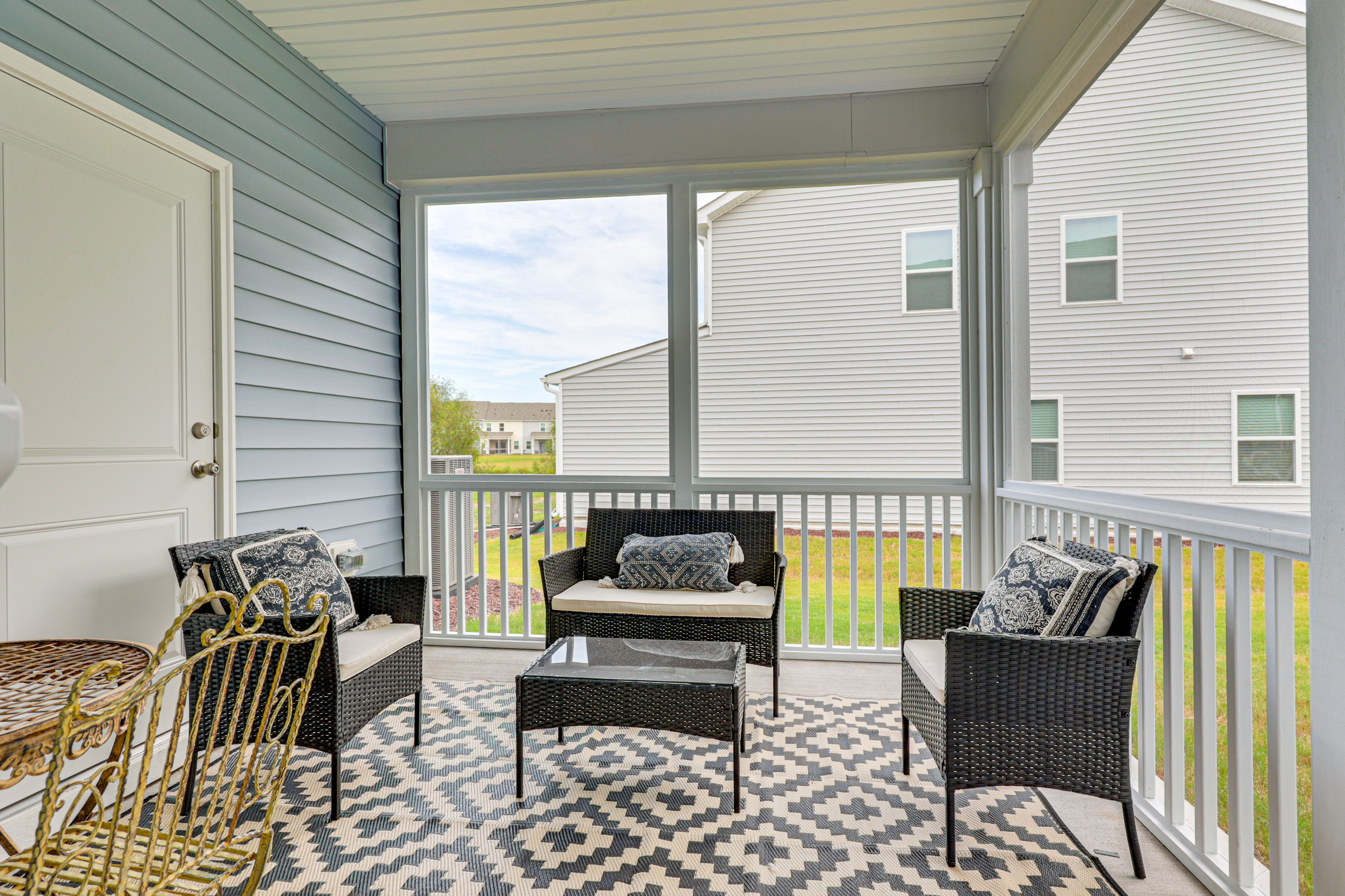 Screened Patio: Townhome 3 Mi to Dtwn Wilson!