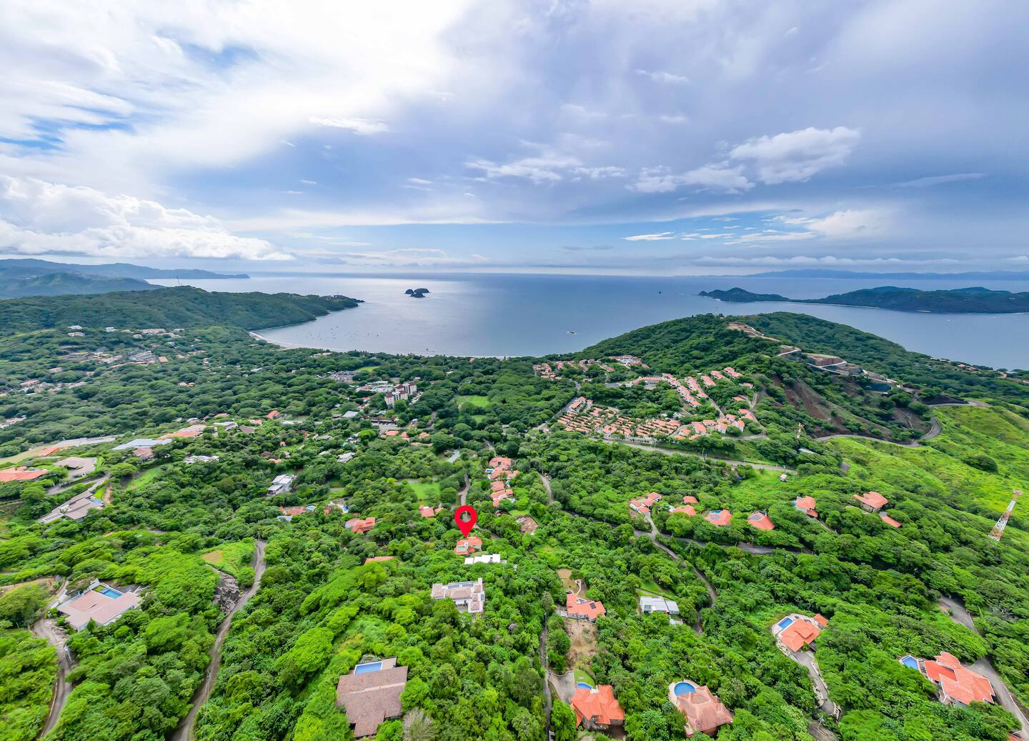 Nube Nueve • 5BR Villa w/ Pool & Ocean Views