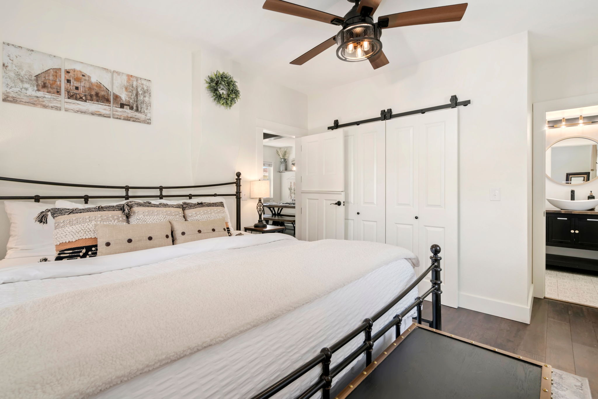 Bedroom 1 | King Bed with Ensuite Bathroom (main level)