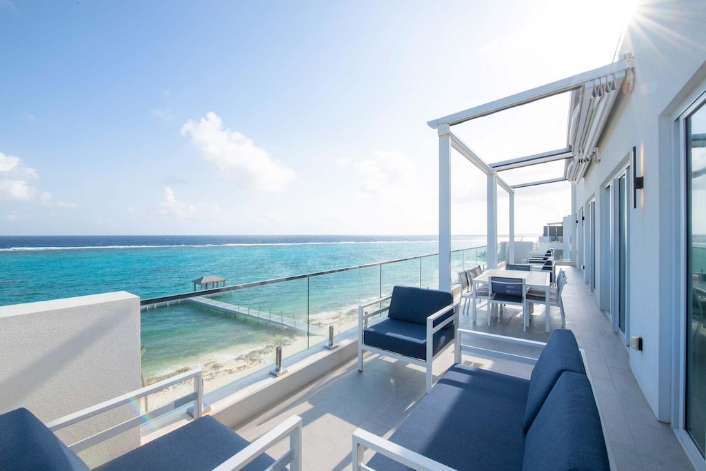 Huge open air balcony.