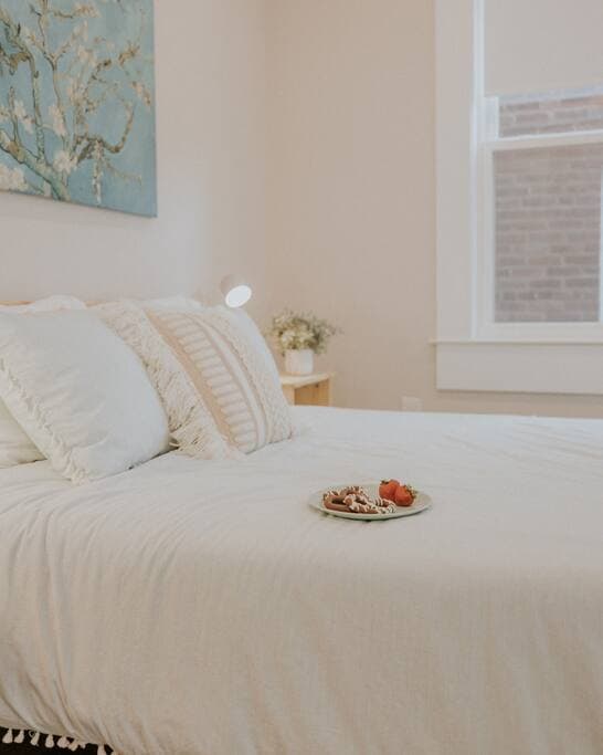 3BR Walk to Beach + Hot Tub + Family Friendly Condo 3BR Walk to Beach + Hot Tub + Family Friendly Condo