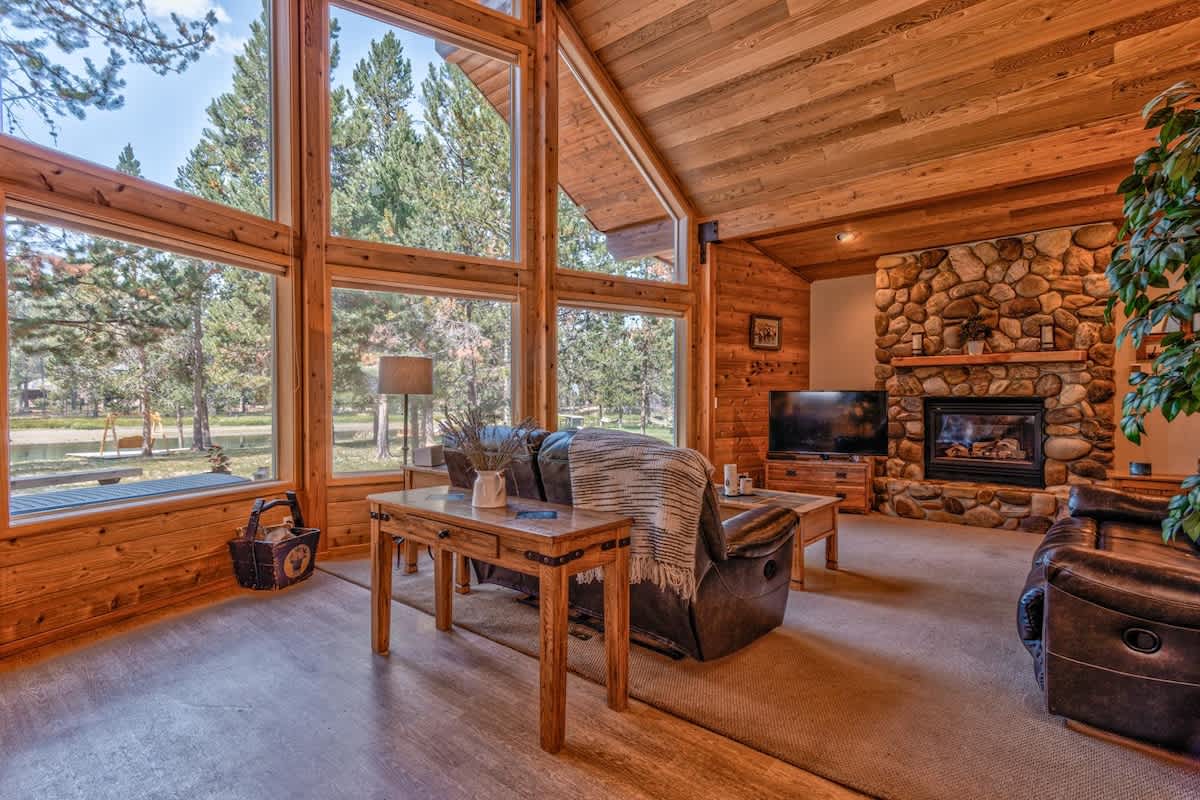 Float the Big Deschutes River from the back yard!