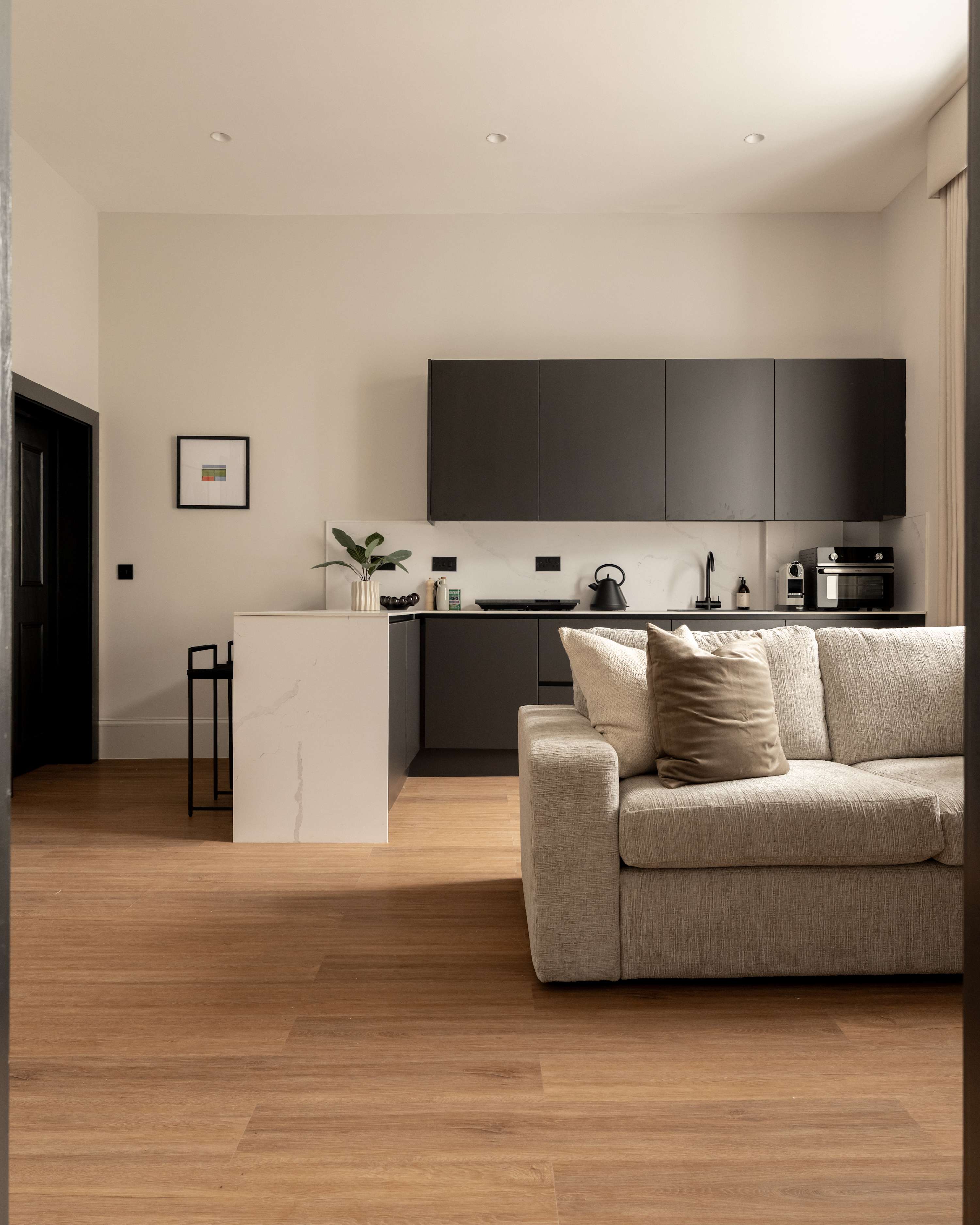 Spacious 1 Bedroom Apartment at Moment Blythswood St