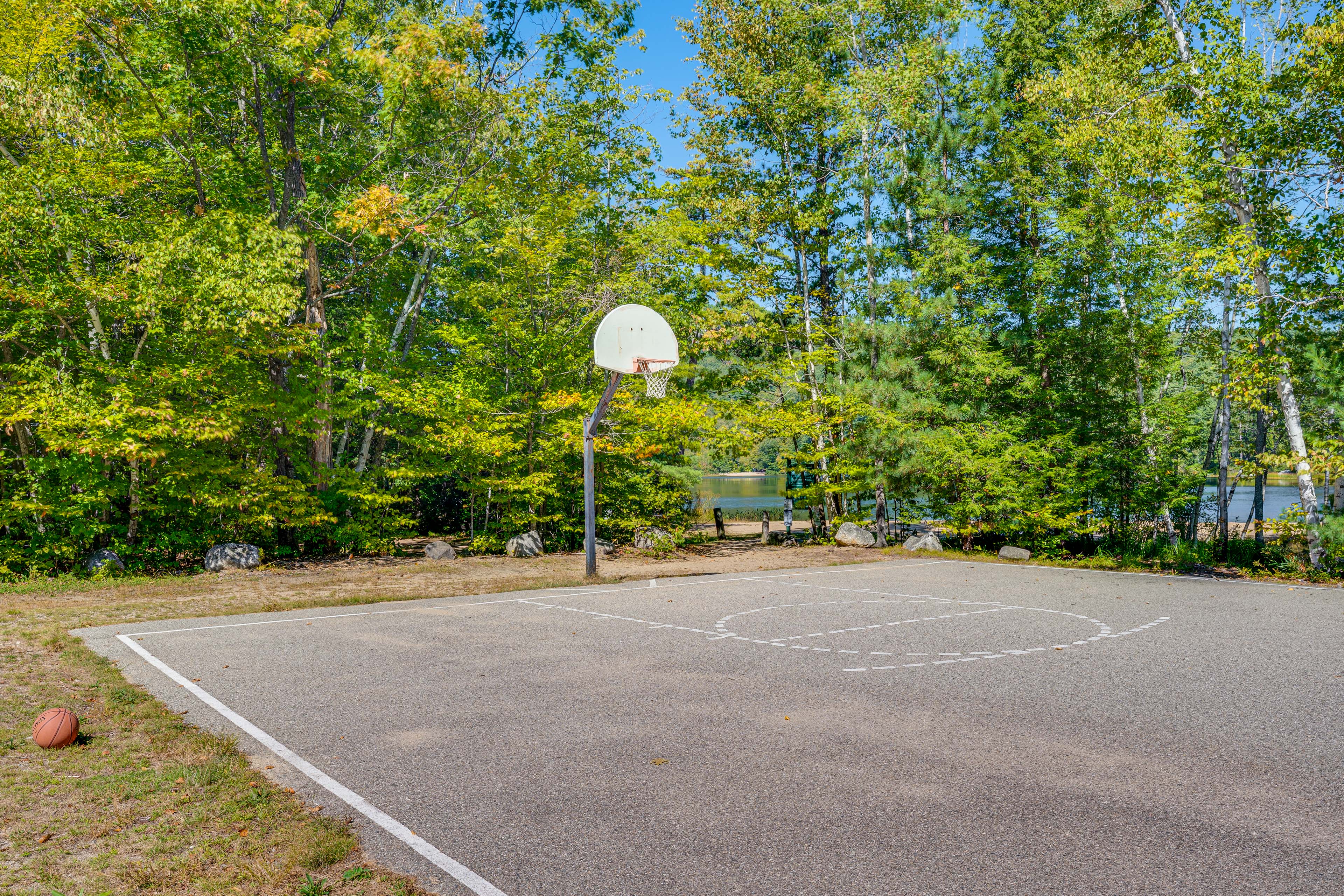 Steps to Lake, Beach & Playground: Madison Cabin