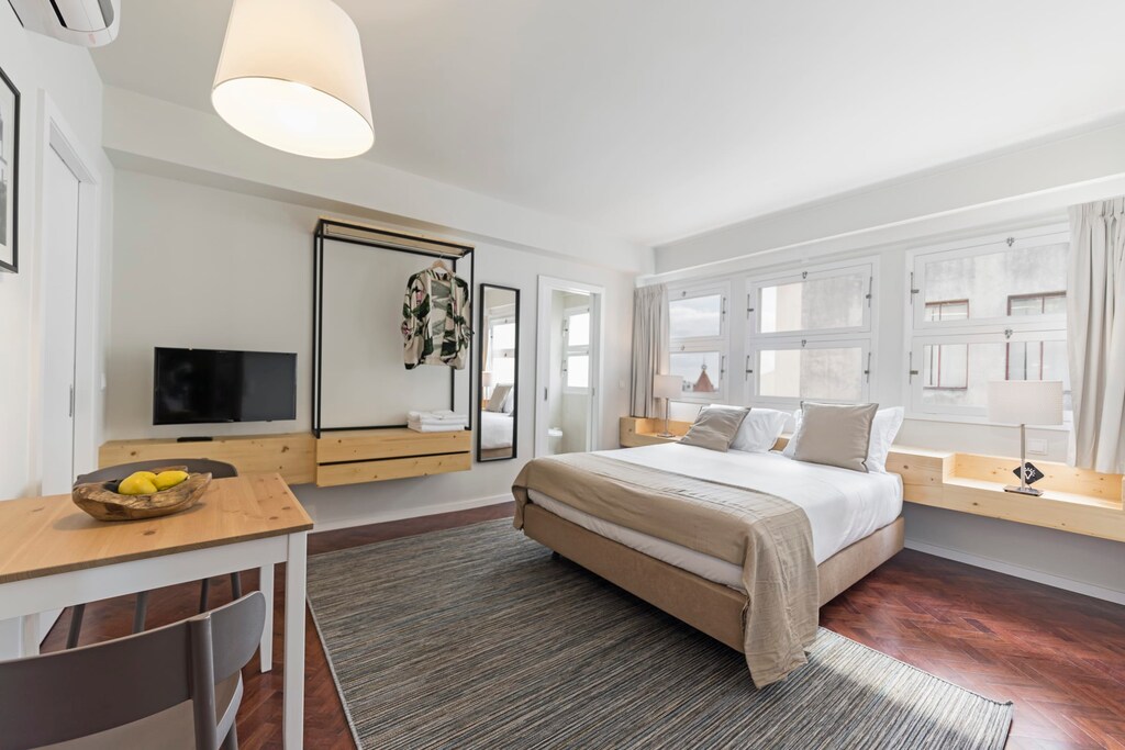 Bedroom with double bed