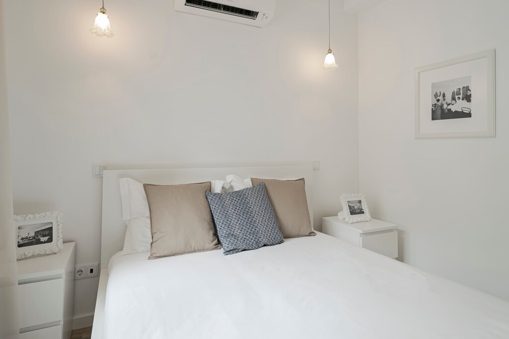 Bedroom with double bed