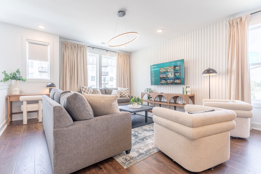 Discover Nashville charm in this stylish retreat! Perfect for large groups or family gatherings, this luxurious rental offers a spacious living area with elegant decor—ideal for bachelorette parties or post-exploration relaxation. Your perfect home base in Music City awaits!
