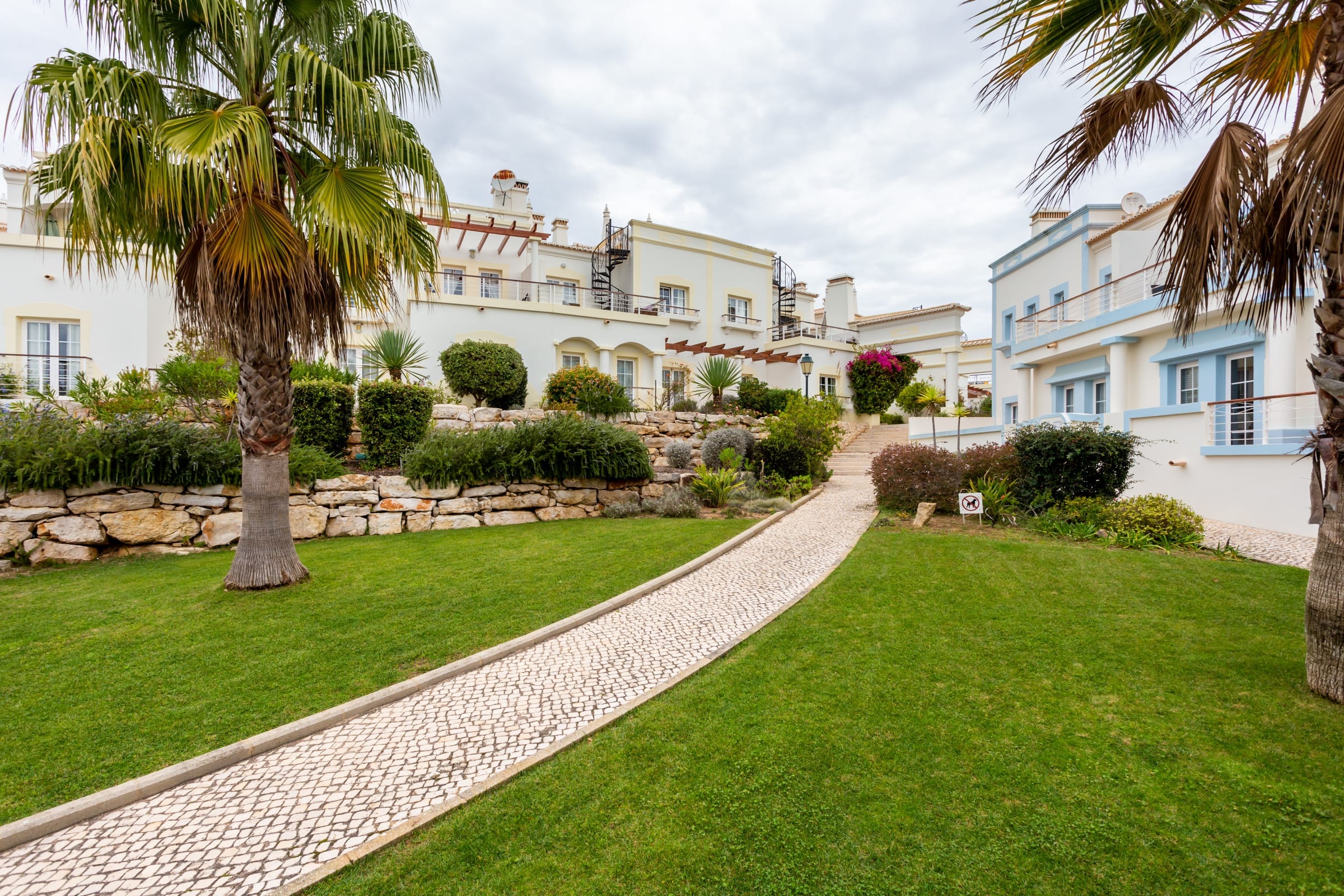 QEV - Santo António - Newly refurbished townhouse with view on the golf 